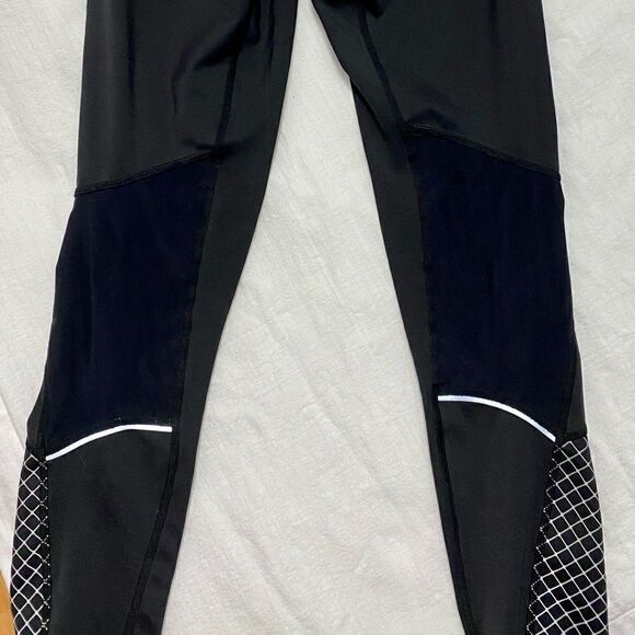 Athleta Black Miles Compression Reflective Leggings - Picture 8 of 11
